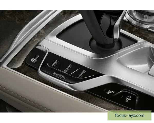 聚焦全球F1赛场最新动态与车队风云变幻解析深度报道与未来走势前瞻