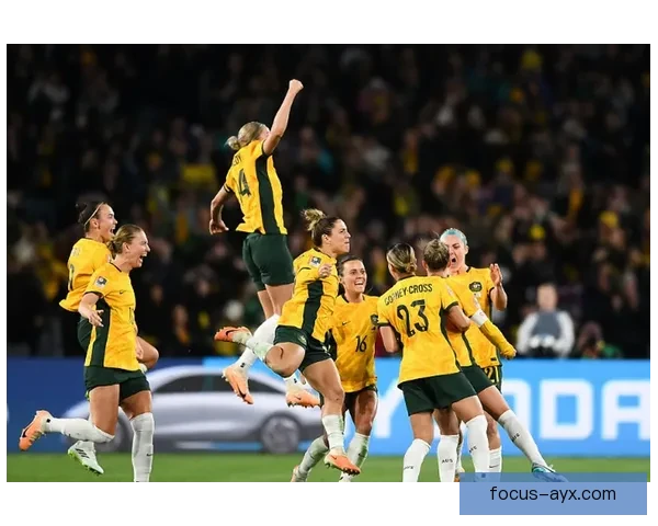 世界杯赛场再现逆转奇迹，多队争夺晋级席位战况激烈