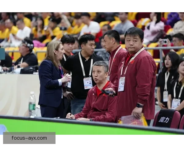 中国男篮力克对手迎关键胜利 锁定世界杯晋级席位 中国男篮力克对手迎关键胜利 锁定世界杯晋级席位