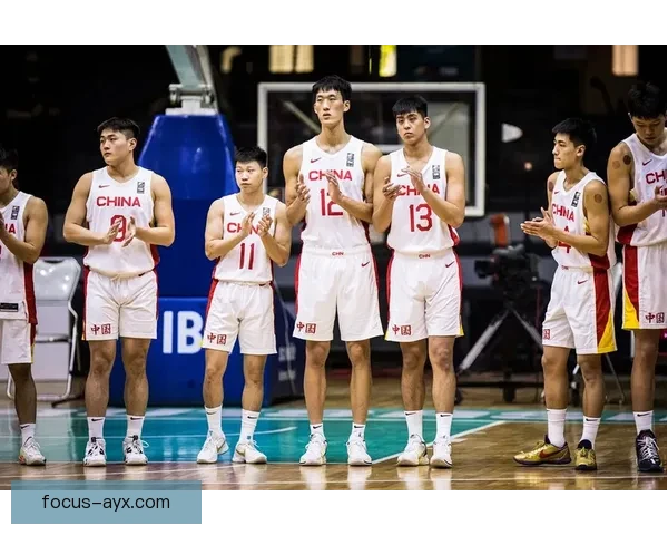 中国男篮迎战世界杯强敌 备战艰难备受关注 力求突破晋级四强